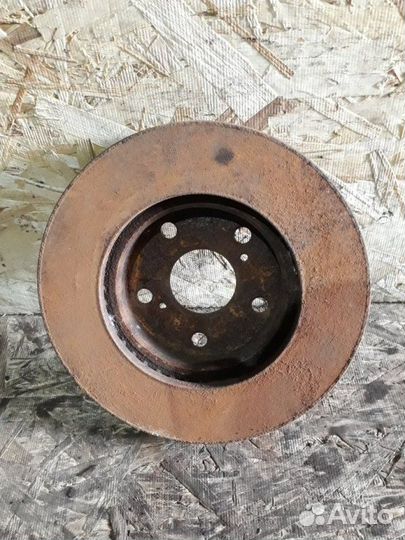 Тормозной диск передний Toyota Auris E150 1ZR 2009