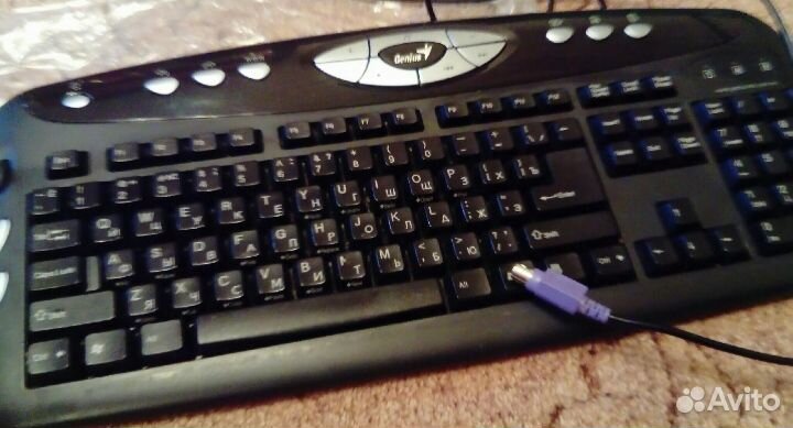 Клавиатура и компьютерная мышь Samsung