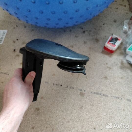 Держатель для планшета в машину