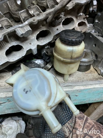 Бочок гура Тойота Камри v30 Авенсис t25