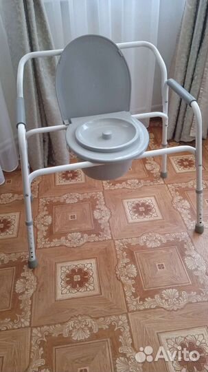 Санитарный стул