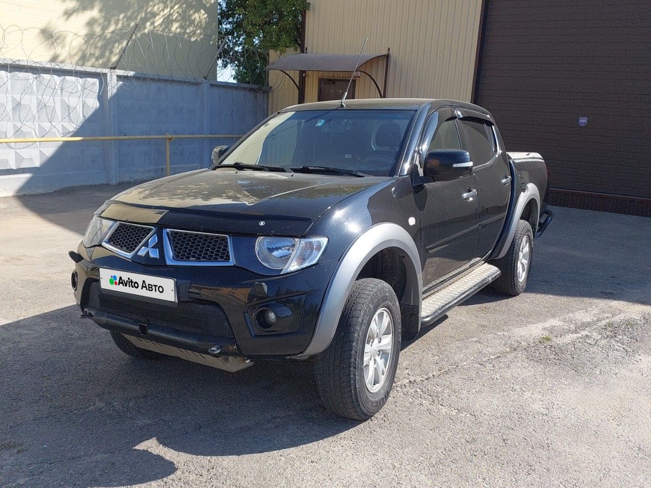Mitsubishi L200: фото владельца