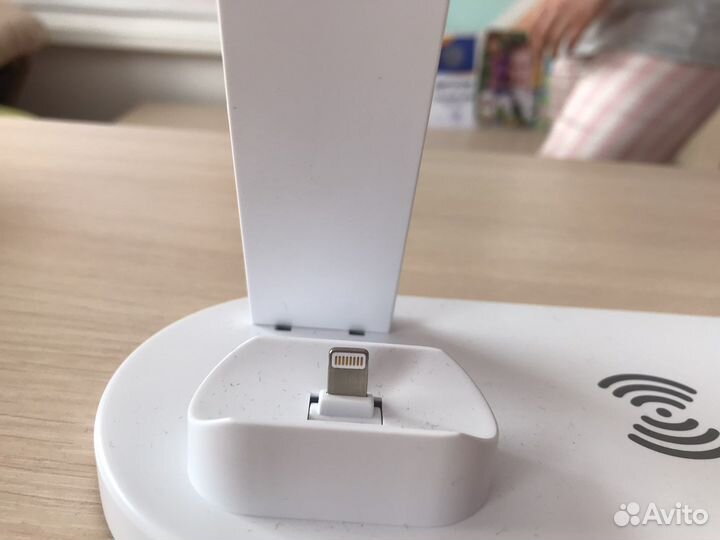 Док станция