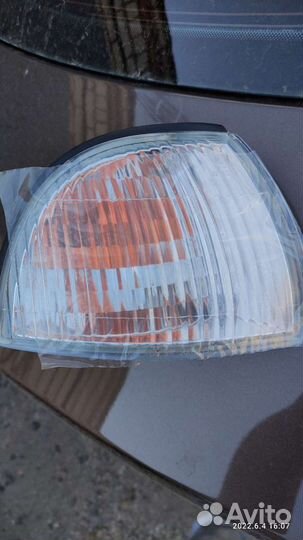 Фонарь поворотника на нексию правый