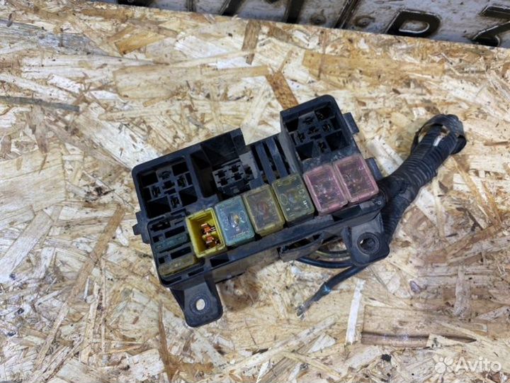 Блок предохранителей Kia Sportage 2.0 2001