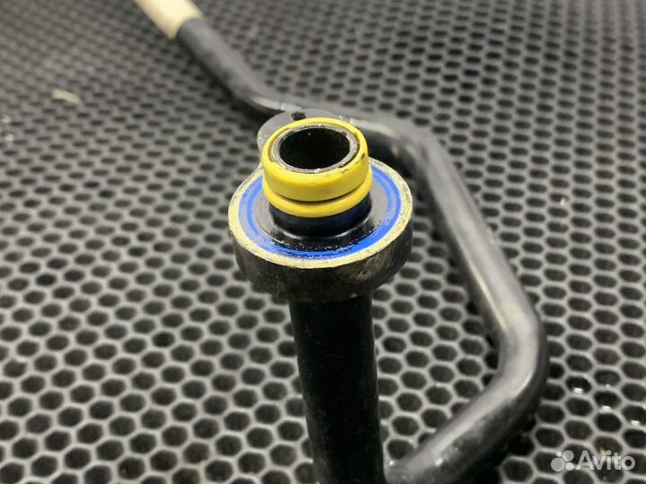 82590555 Трубка кондиционера Renault T