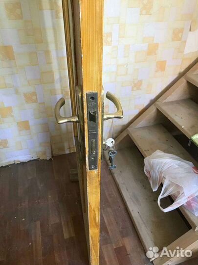 Межкомнатные двери бу с коробкой и замком