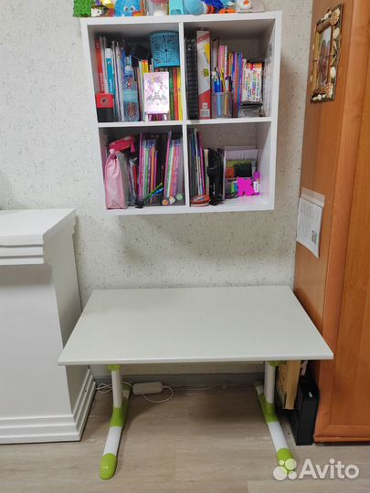 Письменный стол с полками