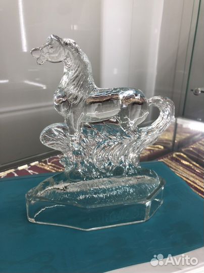Хрустальная лошадь