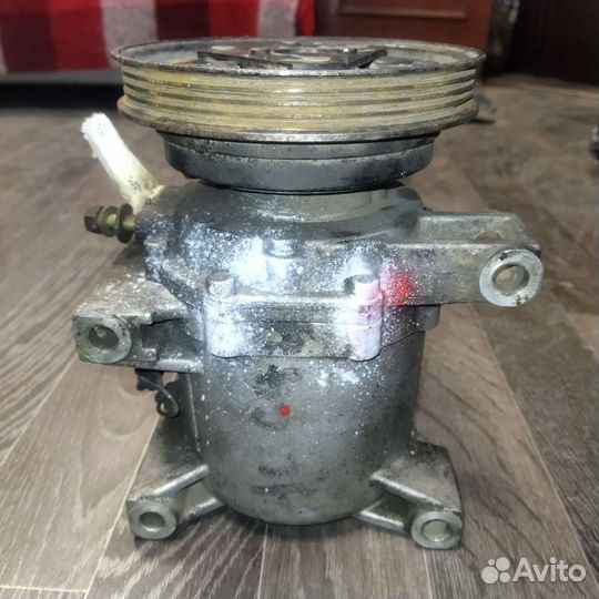 Компрессор кондиционера Nissan sr20de 9260052C11