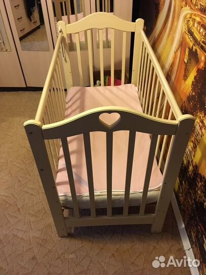 Детская кровать с матрасом