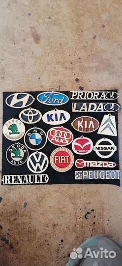 Автоподвеска на зеркало