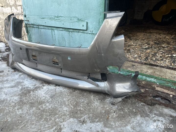 Передний бампер Toyota Rav 4 2010