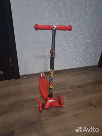 Самокат детский новый