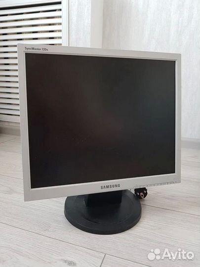 Монитор Samsung 17