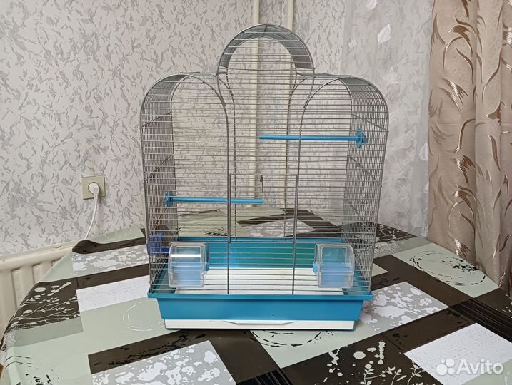Большая клетка для птиц