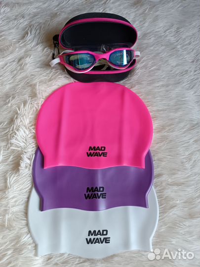 Очки и шапочки для плавания Madwave