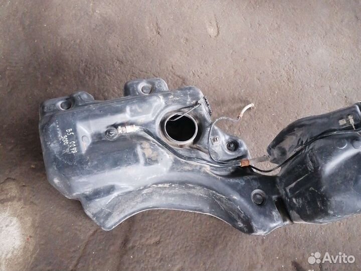 Бензобак Volkswagen Passat B5