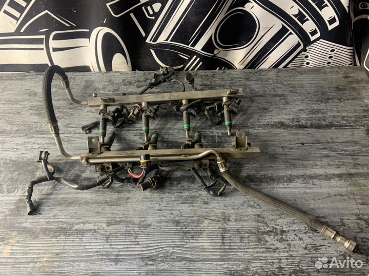 Топливная рампа форсунками BMW 7 E65