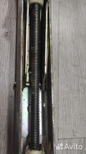 Домкрат штатный 90473038 на Opel Astra