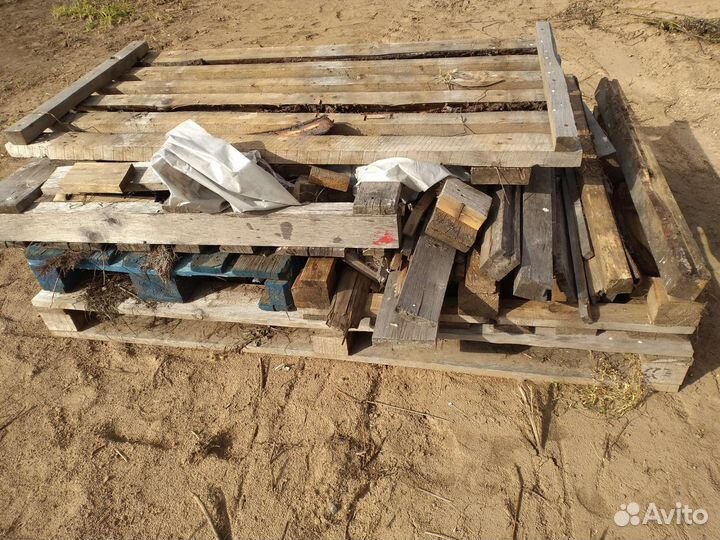 Блоки, поддоны, ящики, дрова бесплатно