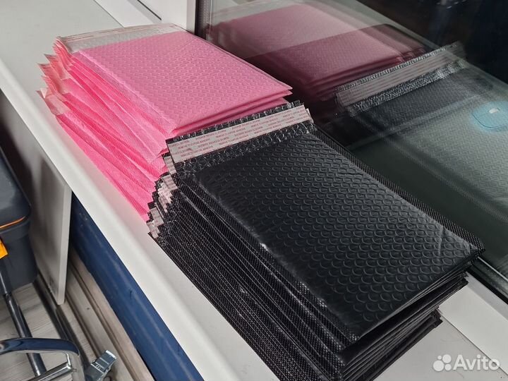 Почтовые пакеты с липким краем