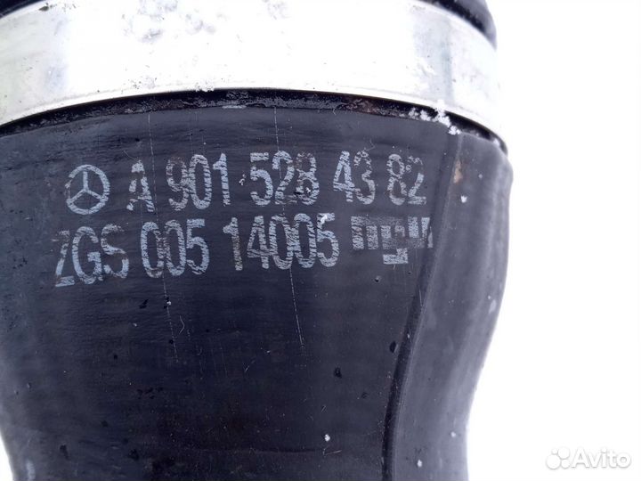 Mercedes W 901 патрубок интеркулера