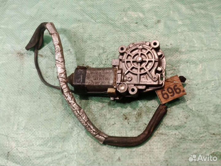 Мотор стеклоподъемника задний Audi A6 C4