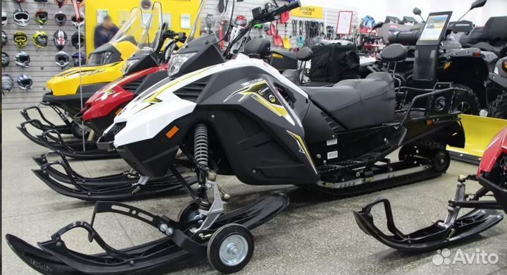 Снегоход Стелс Капитан 150 Витринный