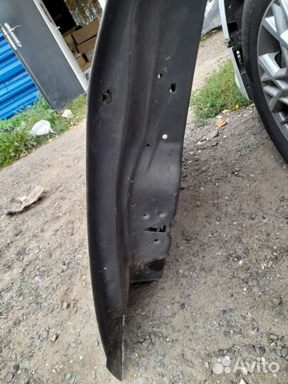 Дверь передняя левая C-MAX 2003-2010