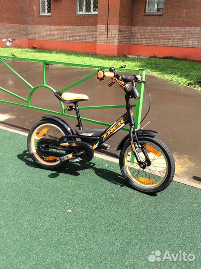 Детский велосипед,trek”