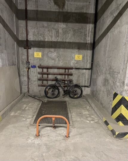 Машиноместо, 10 м²