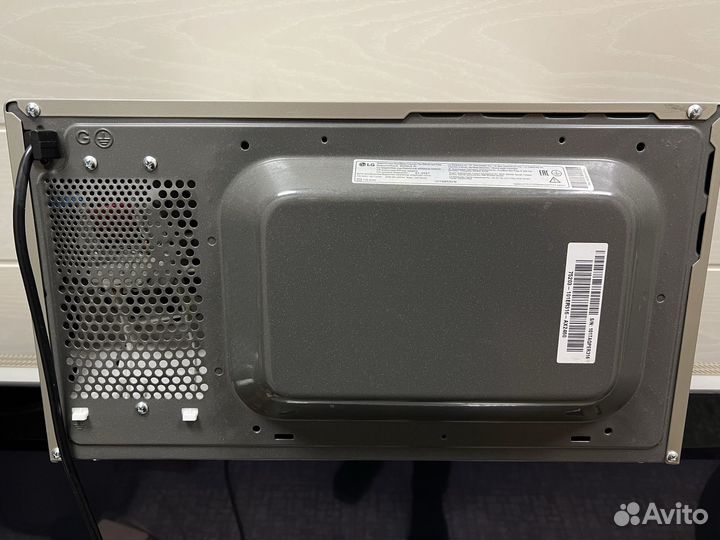 Микроволновка LG-MS2595CIS