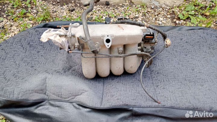 Впускной коллектор хендай соната 2005 г 131 л.с