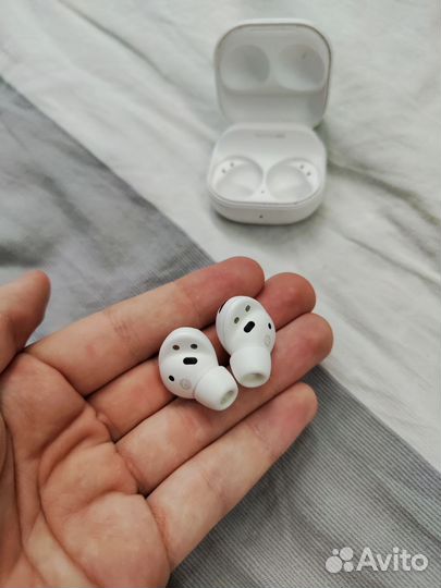 Samsung Galaxy Buds 2 Pro