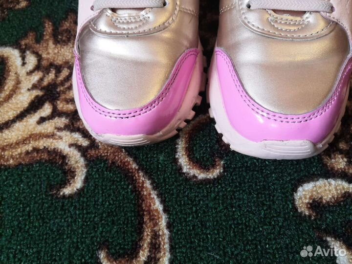 Кроссовки для девочки