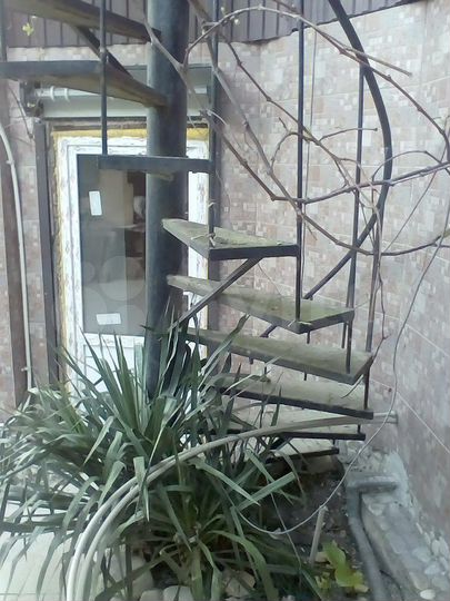 Дом 210 м² на участке 1 сот.