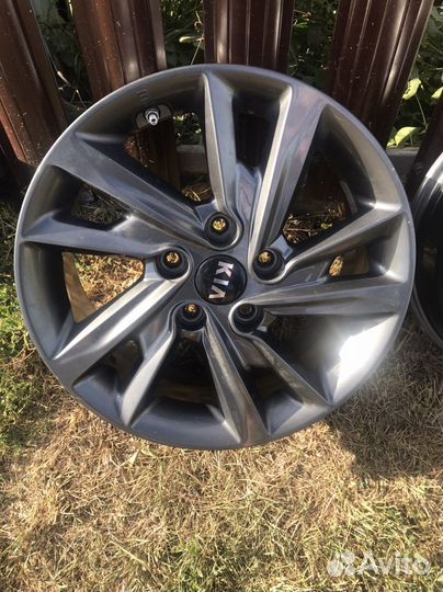 Продам литые диски от kia optima r16