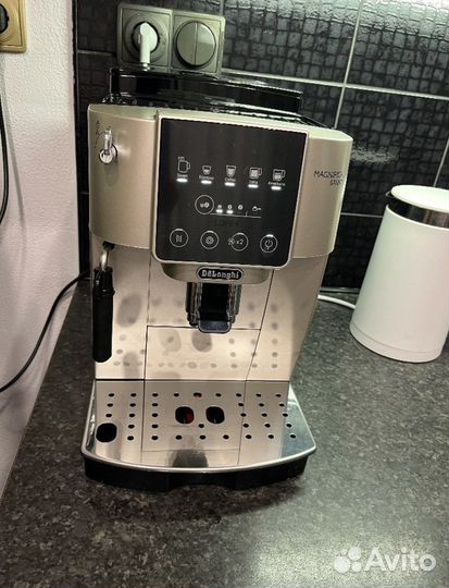 Кофемашина De'Longhi ecam220.30.SB, серебристый