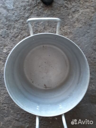 Сковорода новая и кастрюля 30 л. Б/У