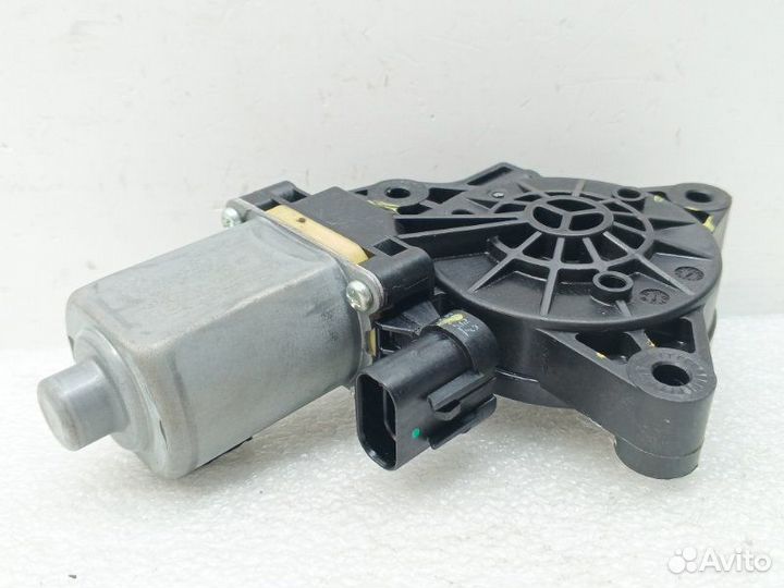 Моторчик стеклоподъемника задний правый Kia