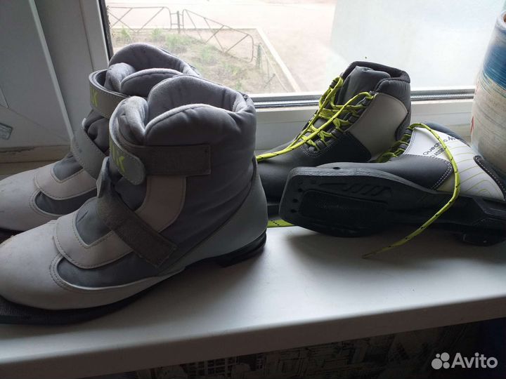 Лыжные ботинки 34 и 37 размер