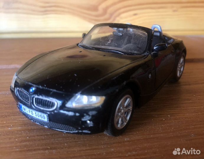 Коллекционные машинки Kinsmart