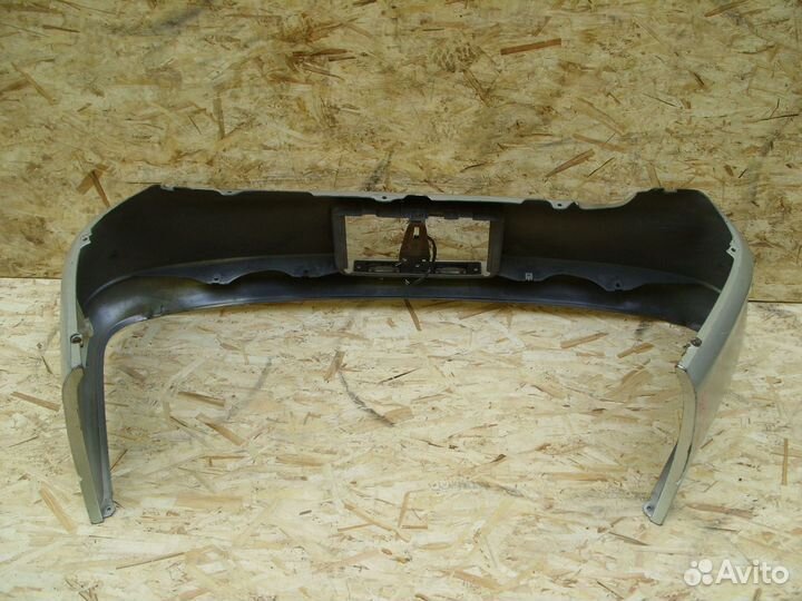 Бампер задний Toyota Estima Emina CXR20 Серыйцарап