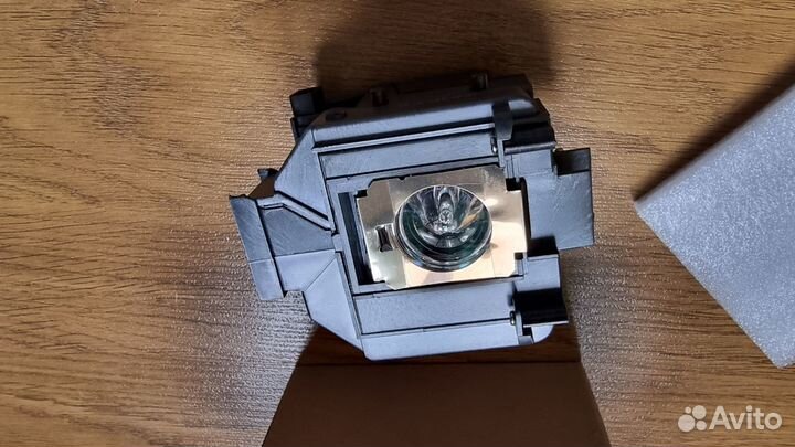 NEW лампа для проекторов epson V13H010L69 elplp69