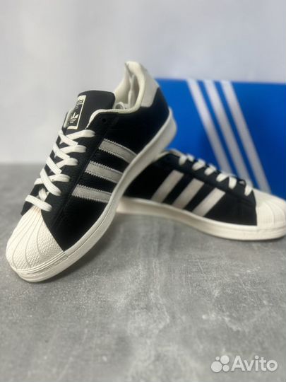 Adidas superstar black white