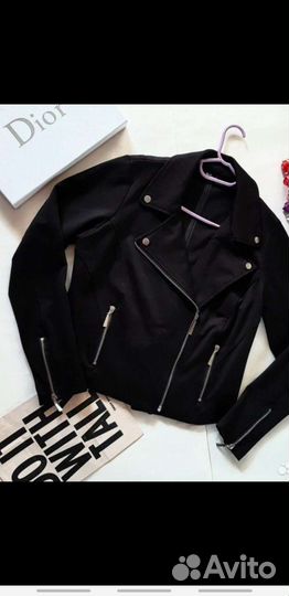 Куртки новые