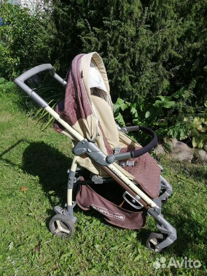 Прогулочная коляска