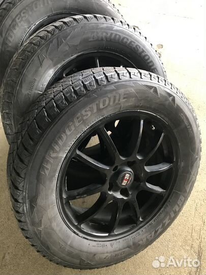 Bridgestone Blizzak DM-V2 225/65 R17
