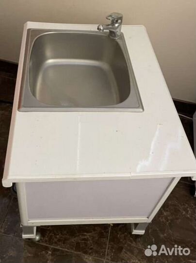 Передвижная ванна для педикюра